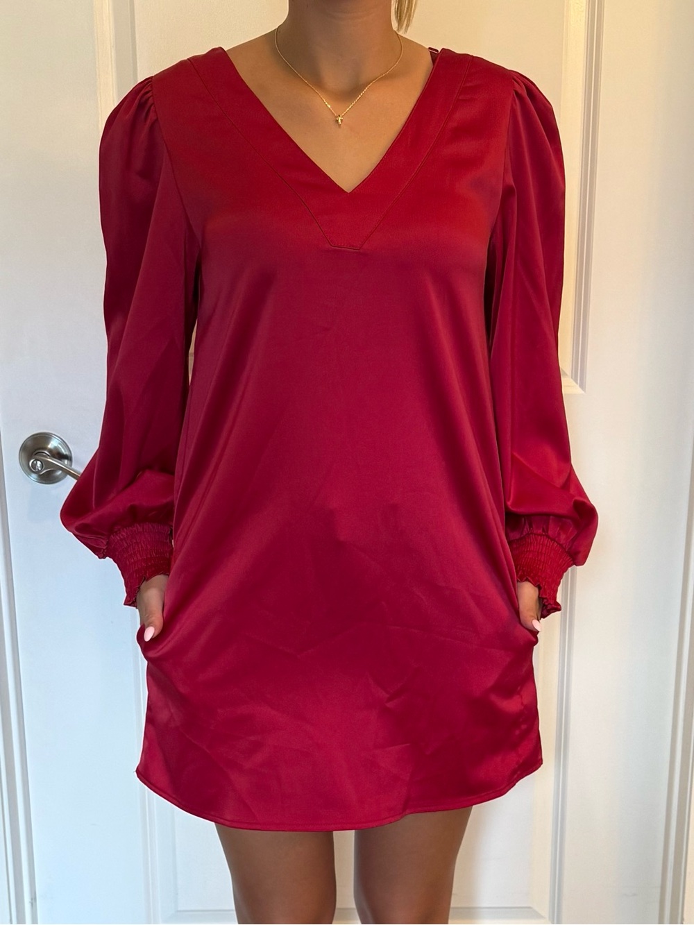 glam Deep Red V-Neck Mini Dress with Puff Sleeves